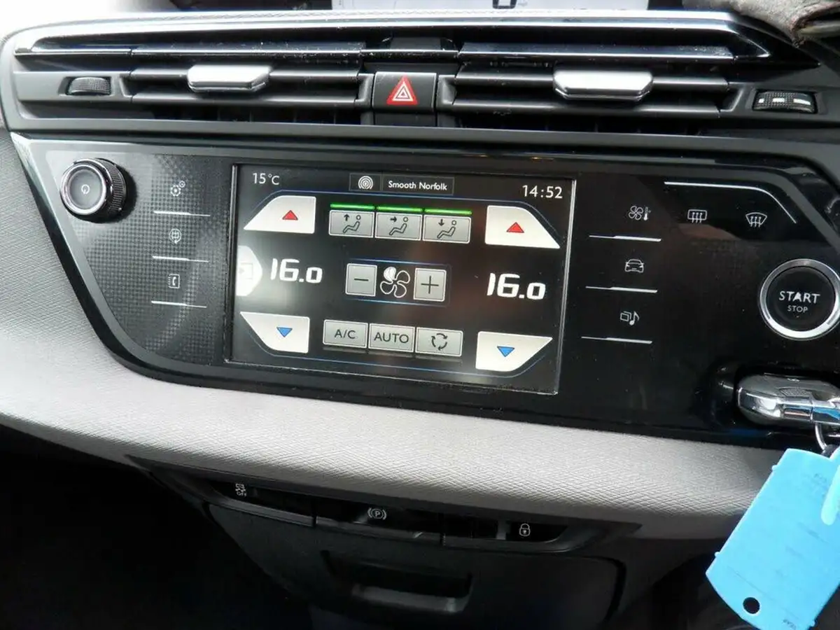 2015-citroen-c4-picasso-16e-hdi-vtr-115ps-big-64