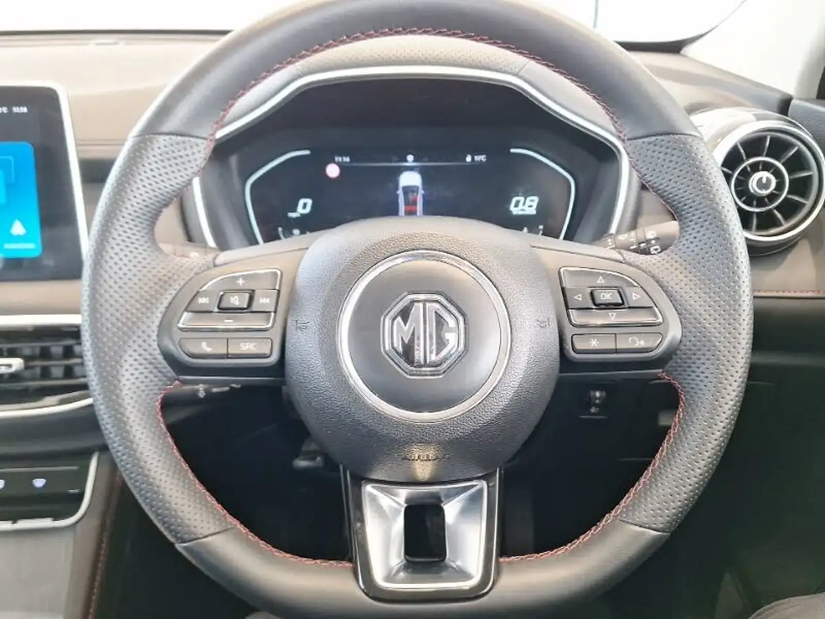 2024-mg-hs-15t-gdi-se-162ps-1490cc-big-9