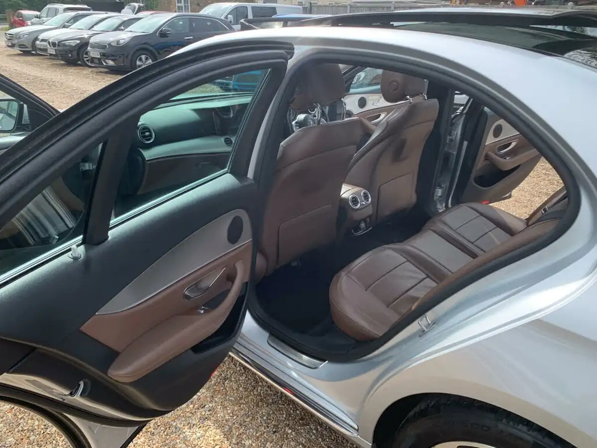 2018-mercedes-benz-e-class-20d-e220d-se-premiumss-saloon-4d-big-34