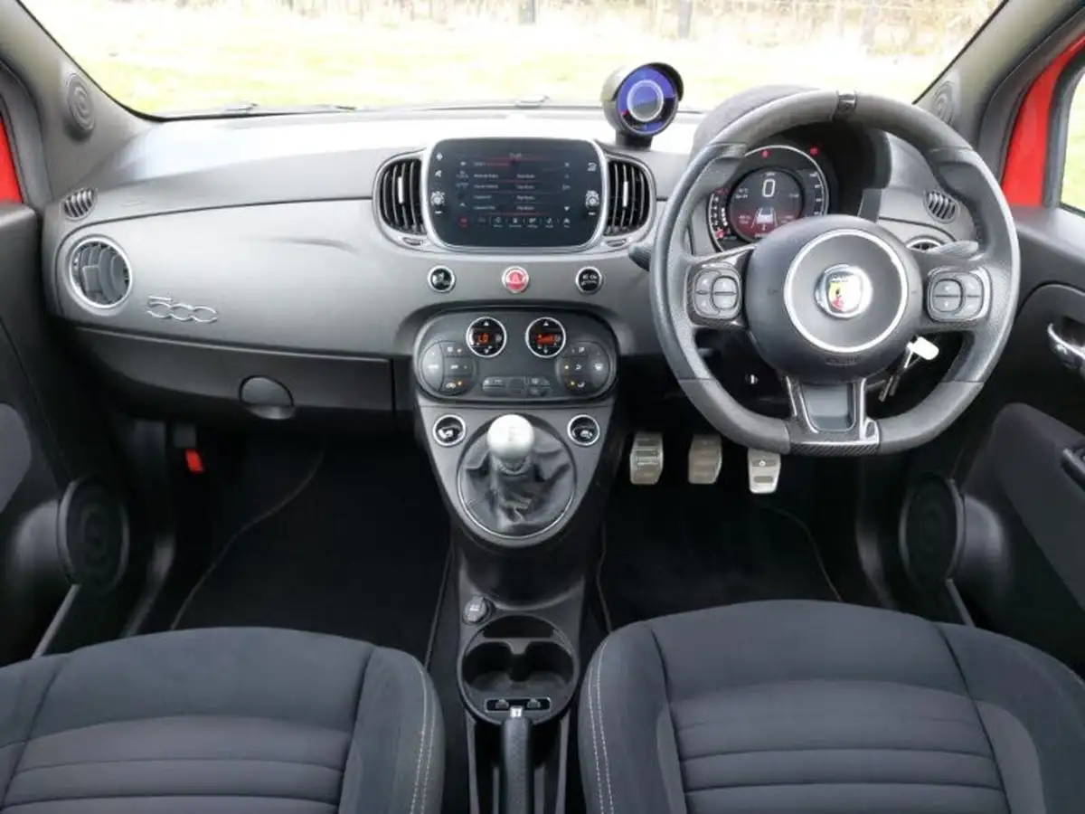2021-abarth-595c-14-tjet-competizione-big-2