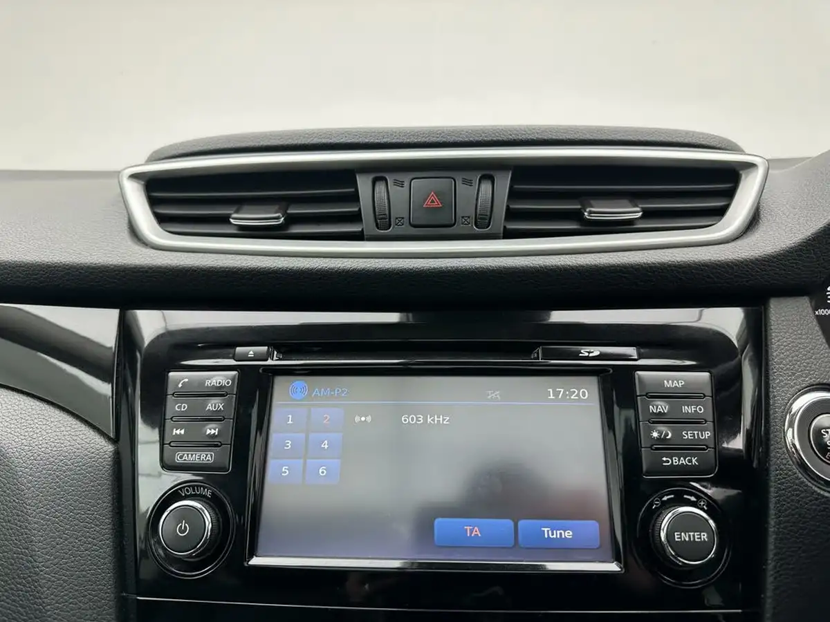 2015-nissan-qashqai-16dci-tekna-xtronic-cvt-big-41
