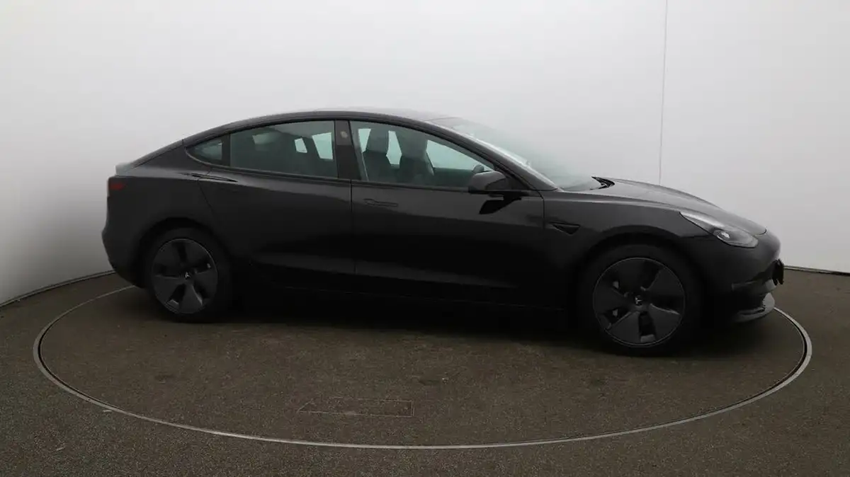 2021-tesla-model-3-e-long-range-awd-big-39