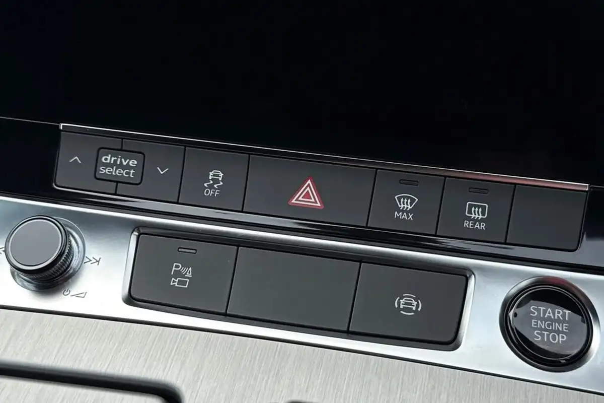 2024-audi-a6-saloon-20-50-tfsi-e-s-line-big-53