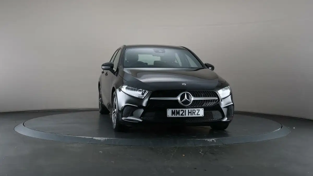 2021-mercedes-benz-a-class-13-a180-se-7g-dct-big-43