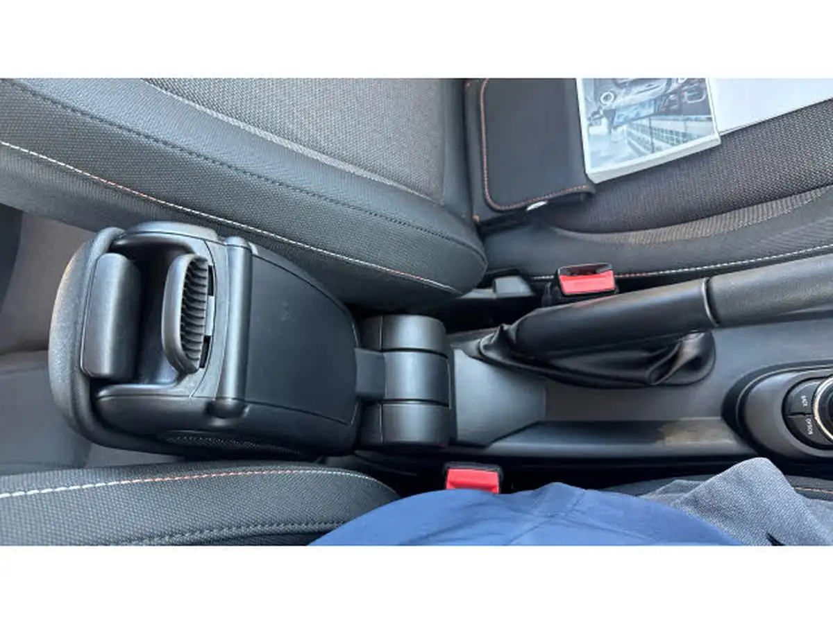 2022-mini-cooper-15-cooper-classic-hatchback-3d-big-27