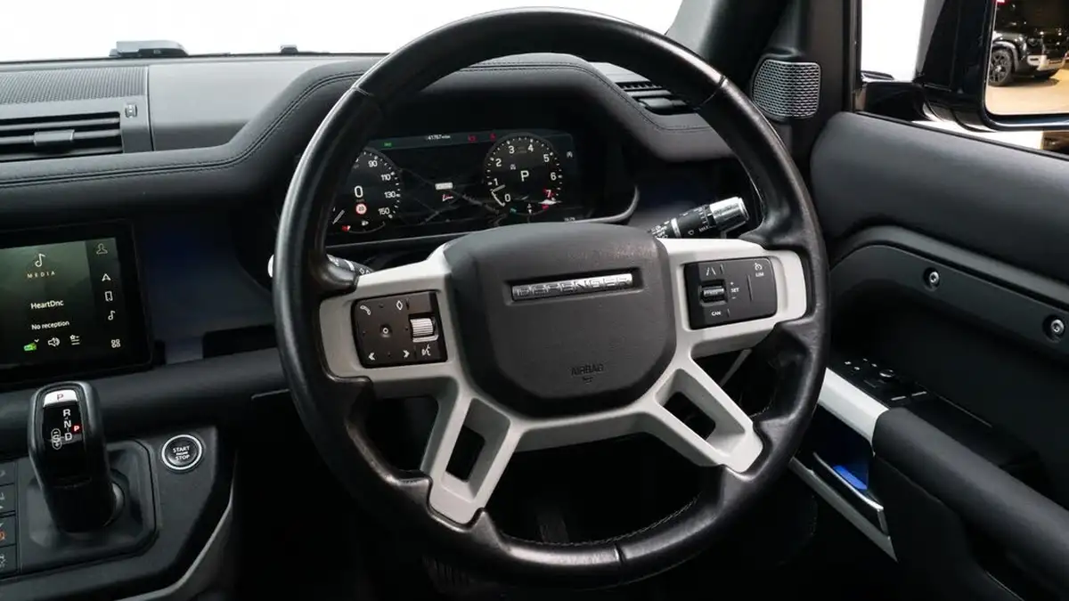 2021-land-rover-90-defender-20-p300-se-big-14