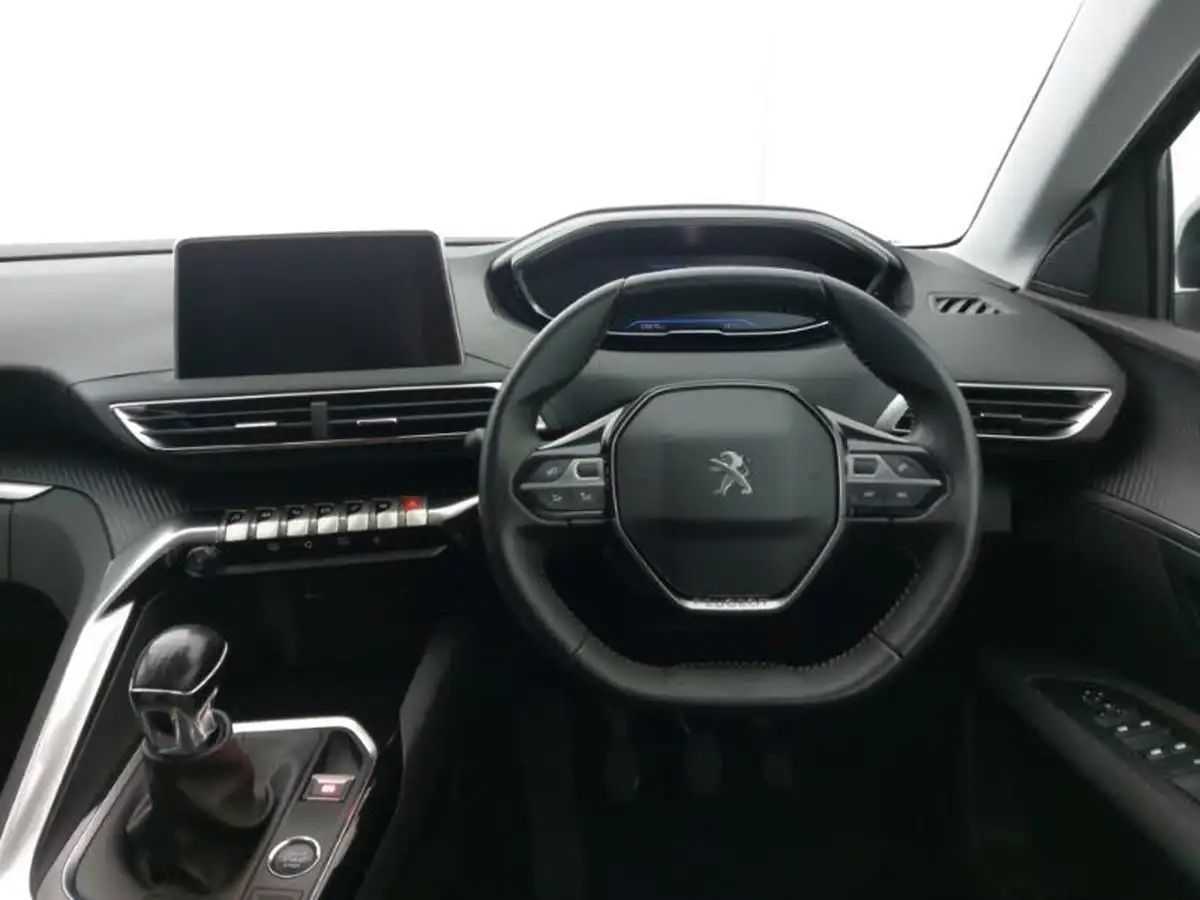 2022-peugeot-5008-suv-15-bluehdi-active-premium-big-6