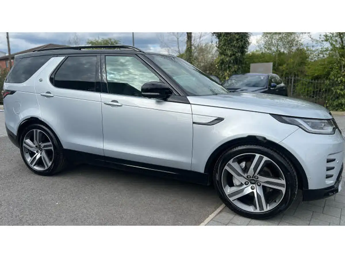 2023-land-rover-discovery-30-d300-dynamic-hse-big-26