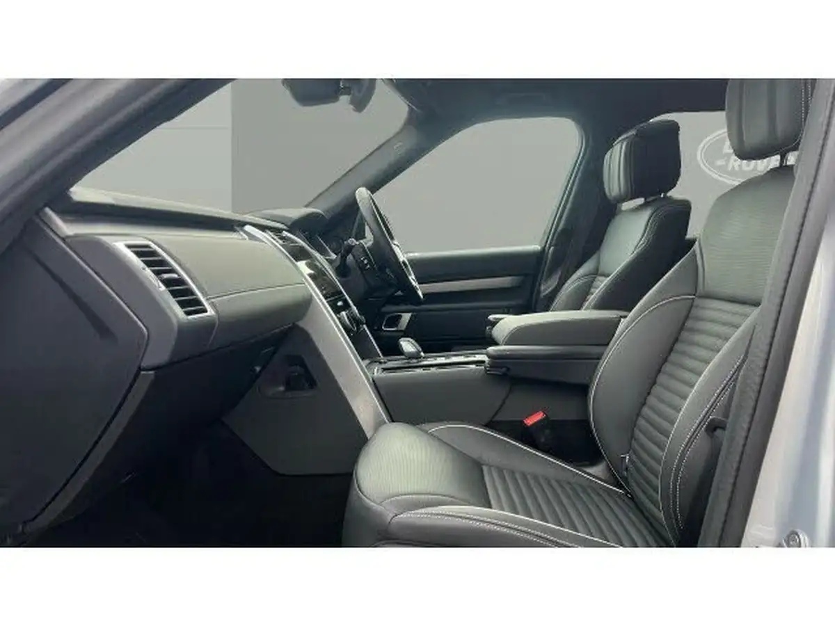 2023-land-rover-discovery-30-d300-dynamic-hse-big-2