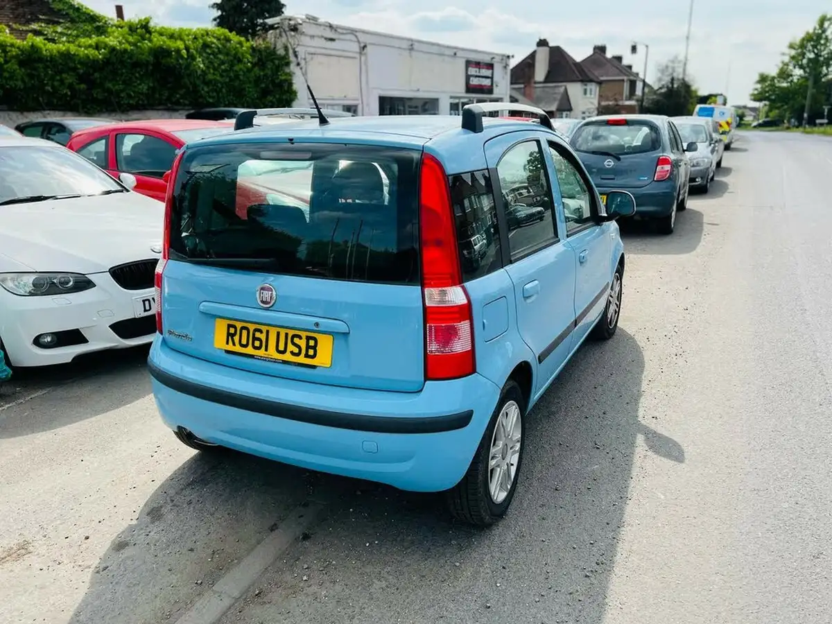 2011-fiat-panda-12-dynamic-big-8