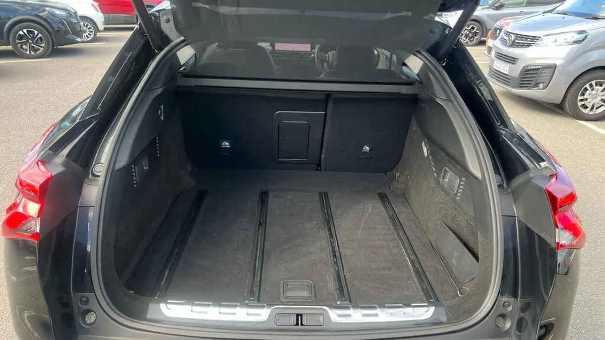 2023-citroen-c5-x-12-puretech-sense-plus-big-18