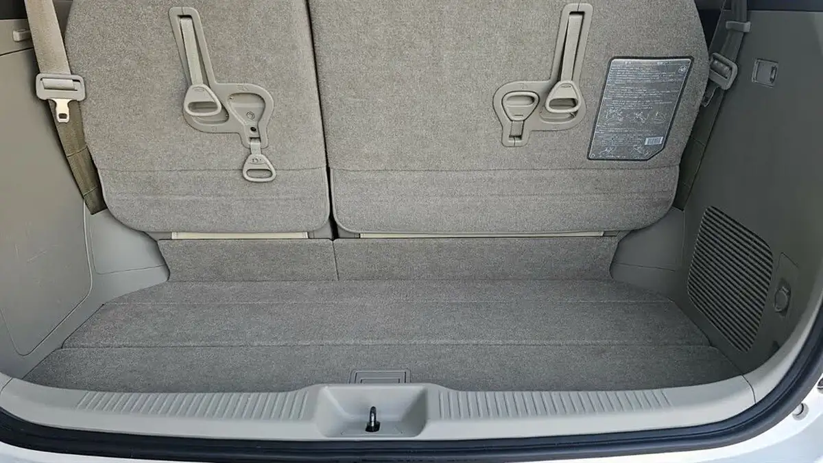 2012-toyota-estima-aeras-24-big-38