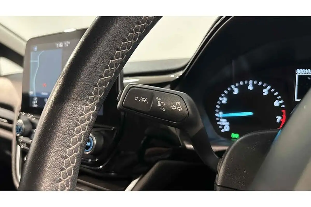 2018-ford-fiesta-11-ti-vct-zetec-5d-big-29