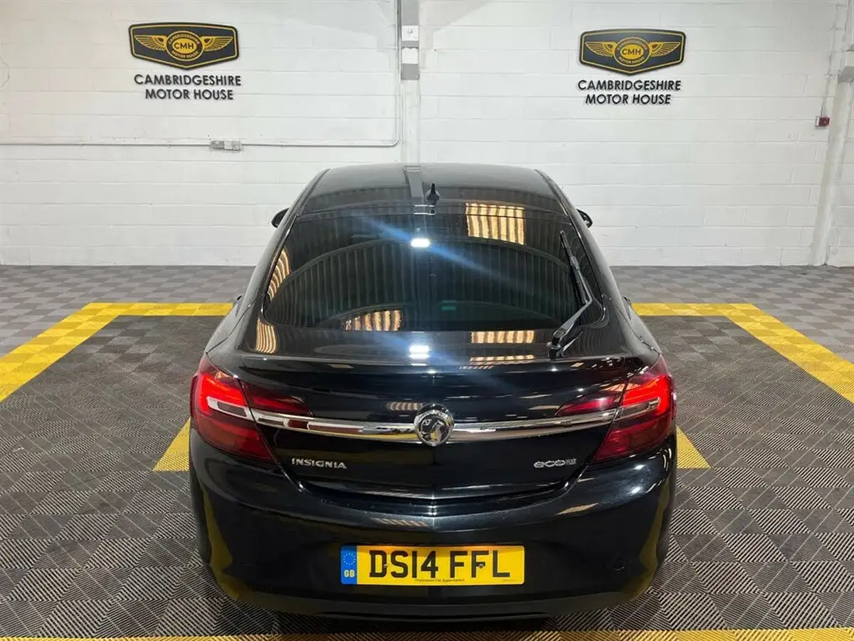 2014-vauxhall-insignia-20cdti-sri-140ps-nav-ecoflex-ss-hatchback-5d-big-11