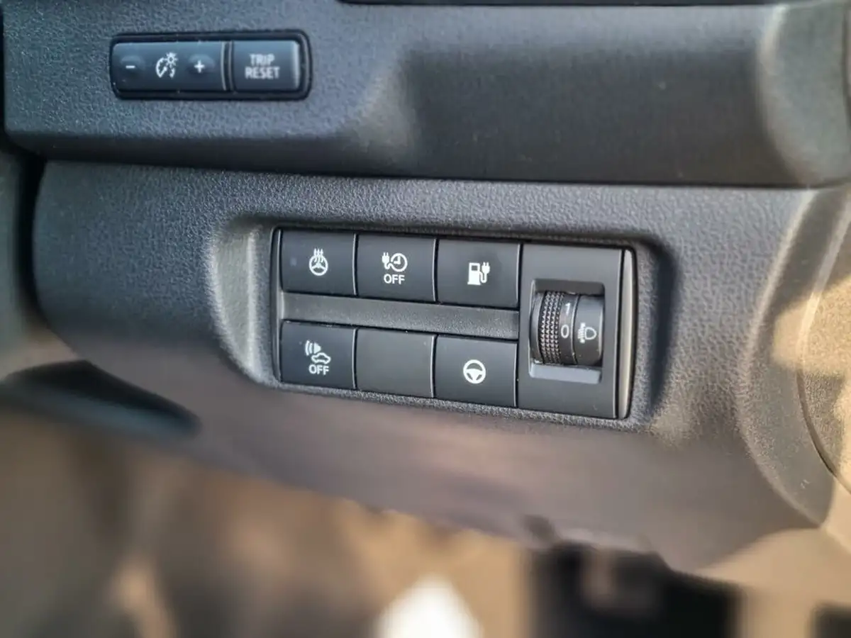 2021-nissan-leaf-e-tekna-big-13