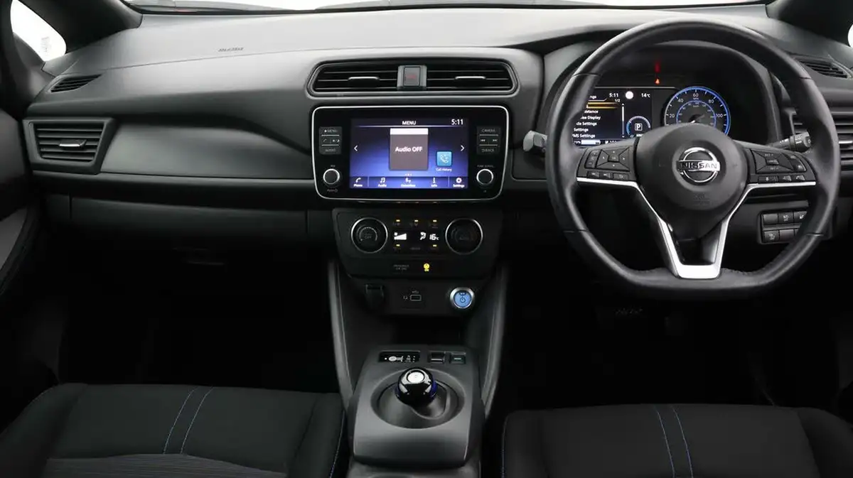 2022-nissan-leaf-e-acenta-big-12