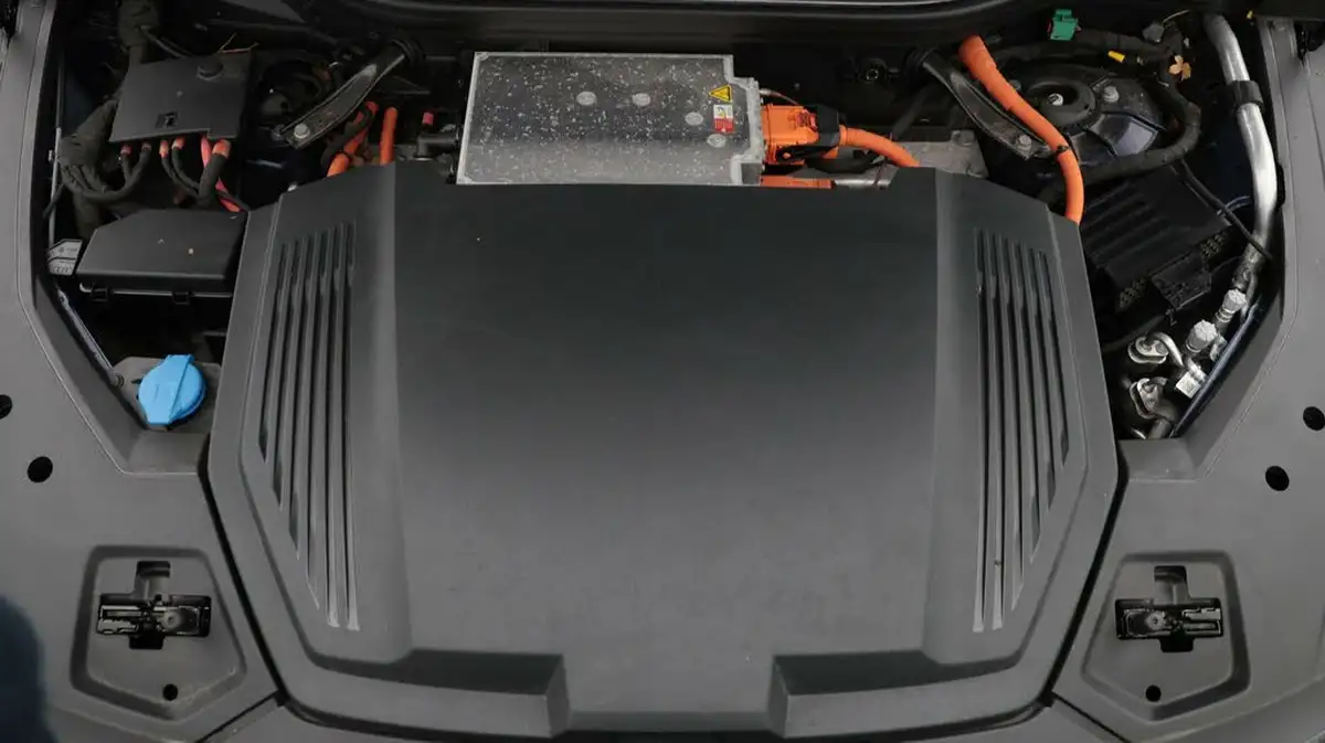 2021-audi-e-tron-55e-s-line-sportback-big-19