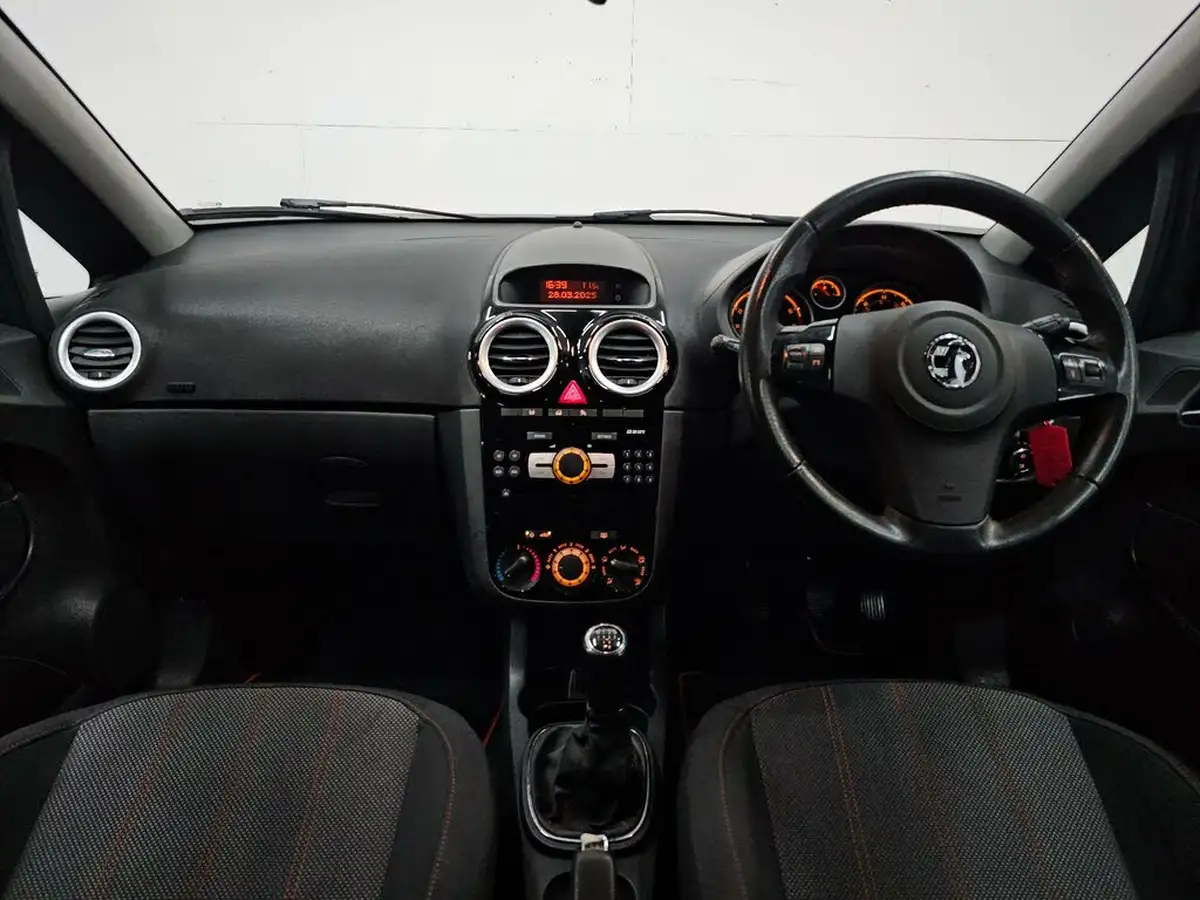 2014-vauxhall-corsa-14-sxi-ac-5d-big-1