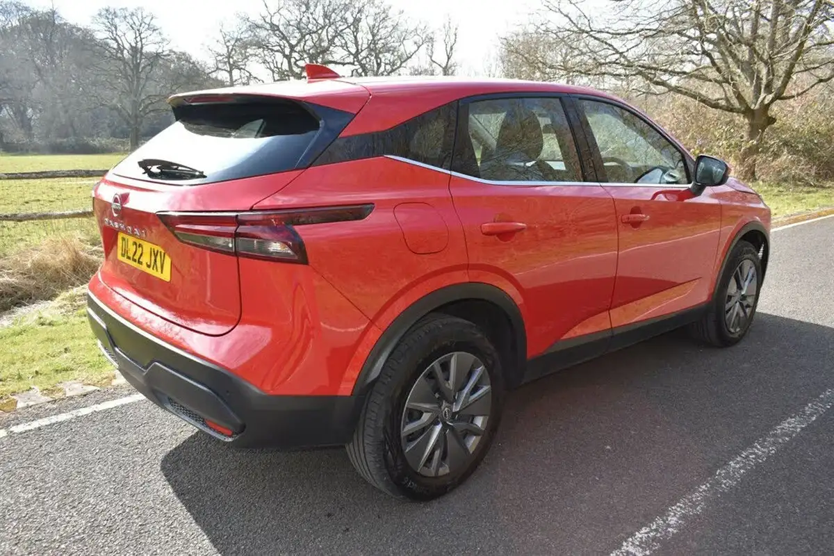 2021-nissan-qashqai-13-dig-t-visia-big-7