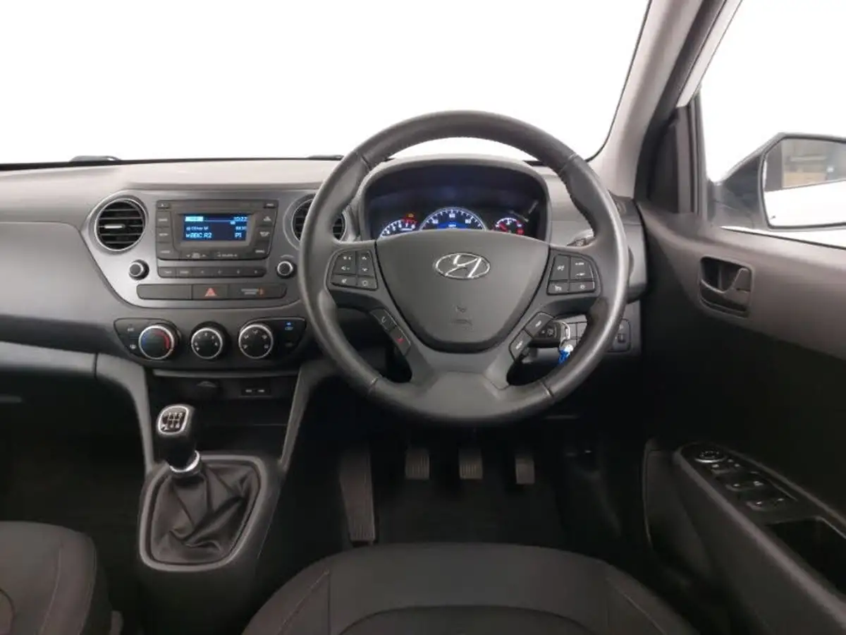 2020-hyundai-i10-10-se-big-6