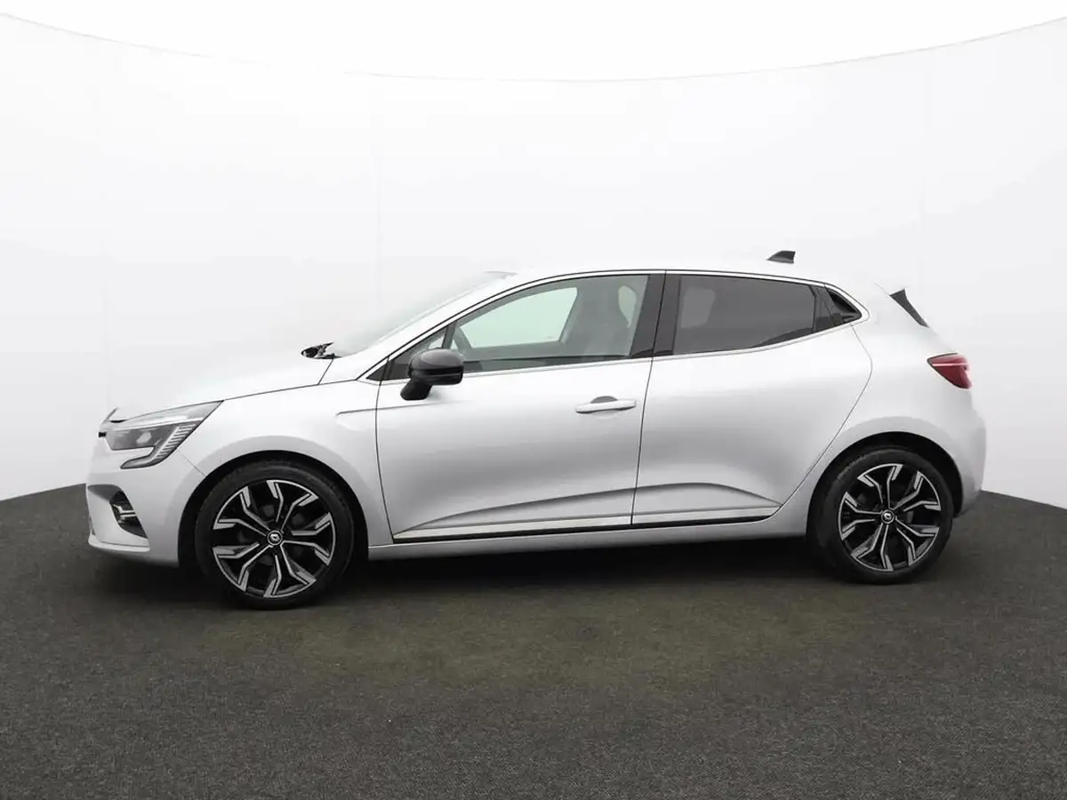 2022-renault-clio-10-tce-techno-big-3