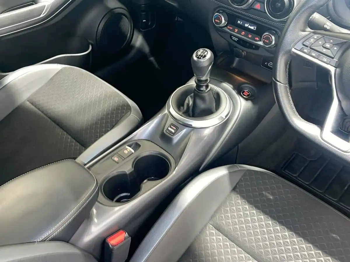 2024-nissan-juke-10-dig-t-n-connecta-big-12