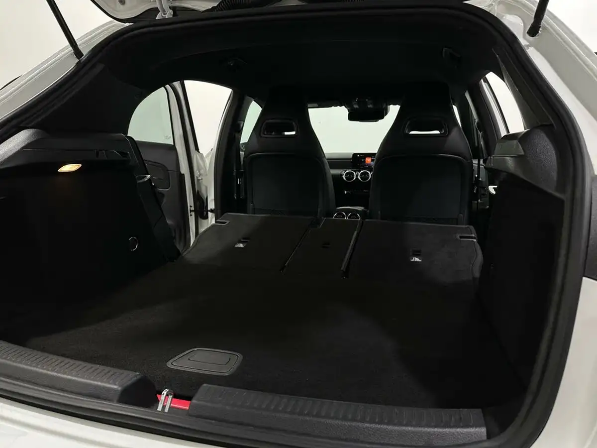 2021-mercedes-benz-a-class-13-a250e-amg-line-premium-hatchback-5d-big-43