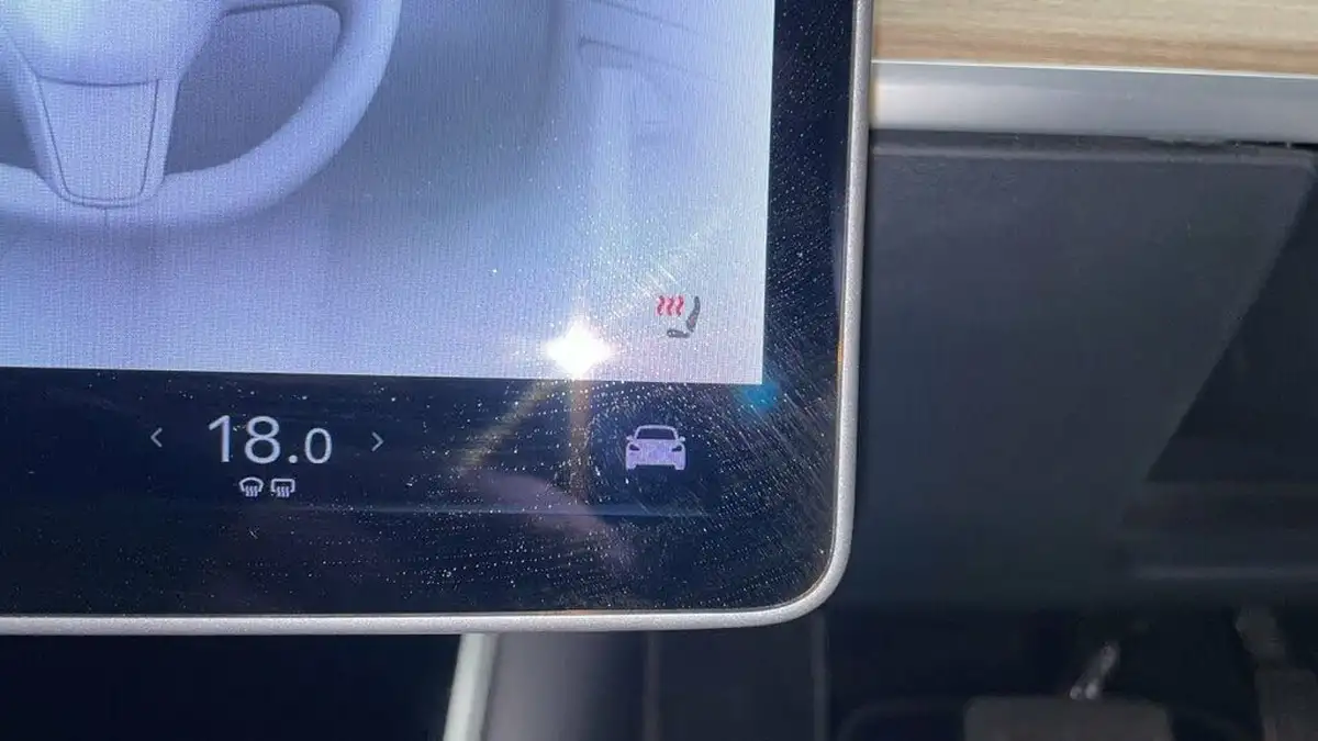 2020-tesla-model-3-e-long-range-big-23