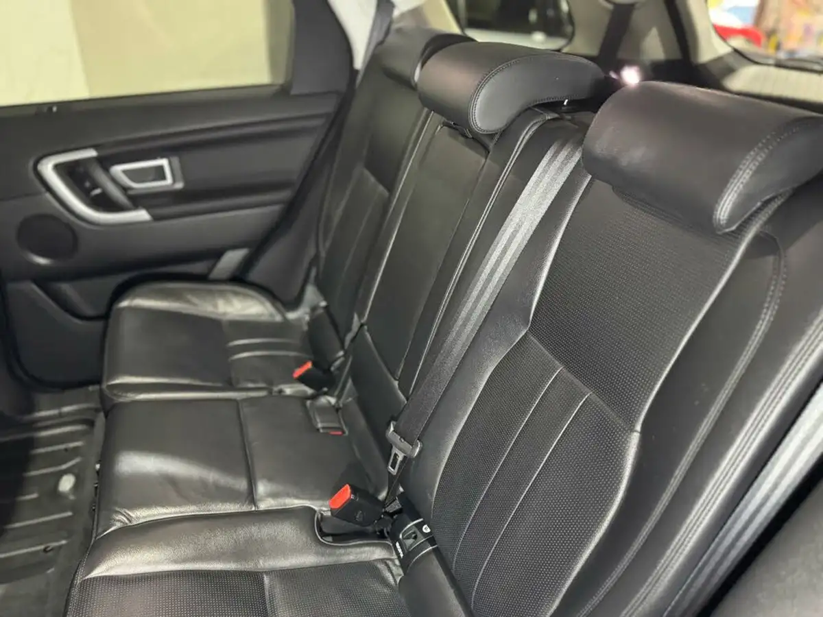 2019-land-rover-discovery-sport-20sd4-hse-big-16