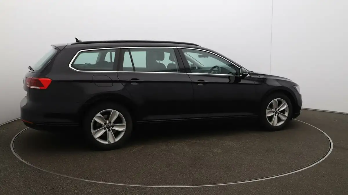 2022-volkswagen-passat-20tdi-se-nav-150ps-estate-5d-dsg-big-42