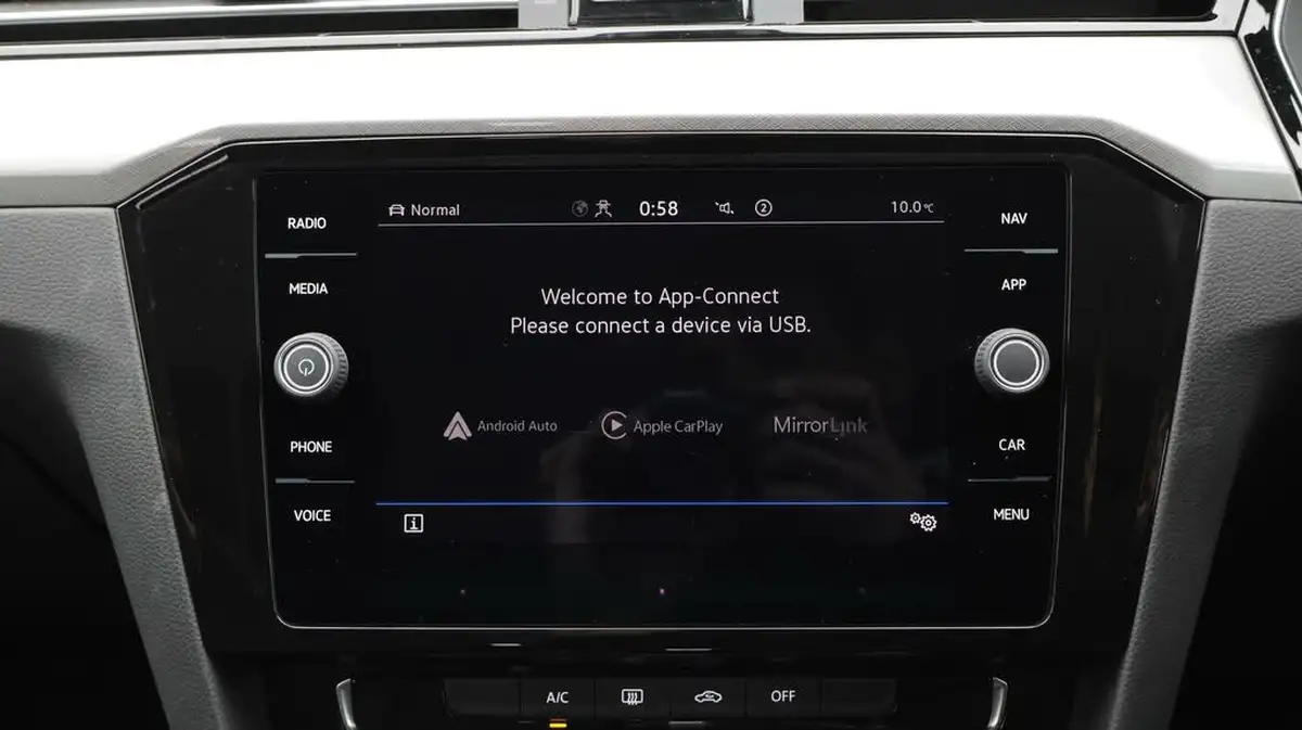 2022-volkswagen-passat-20tdi-se-nav-150ps-estate-5d-dsg-big-25