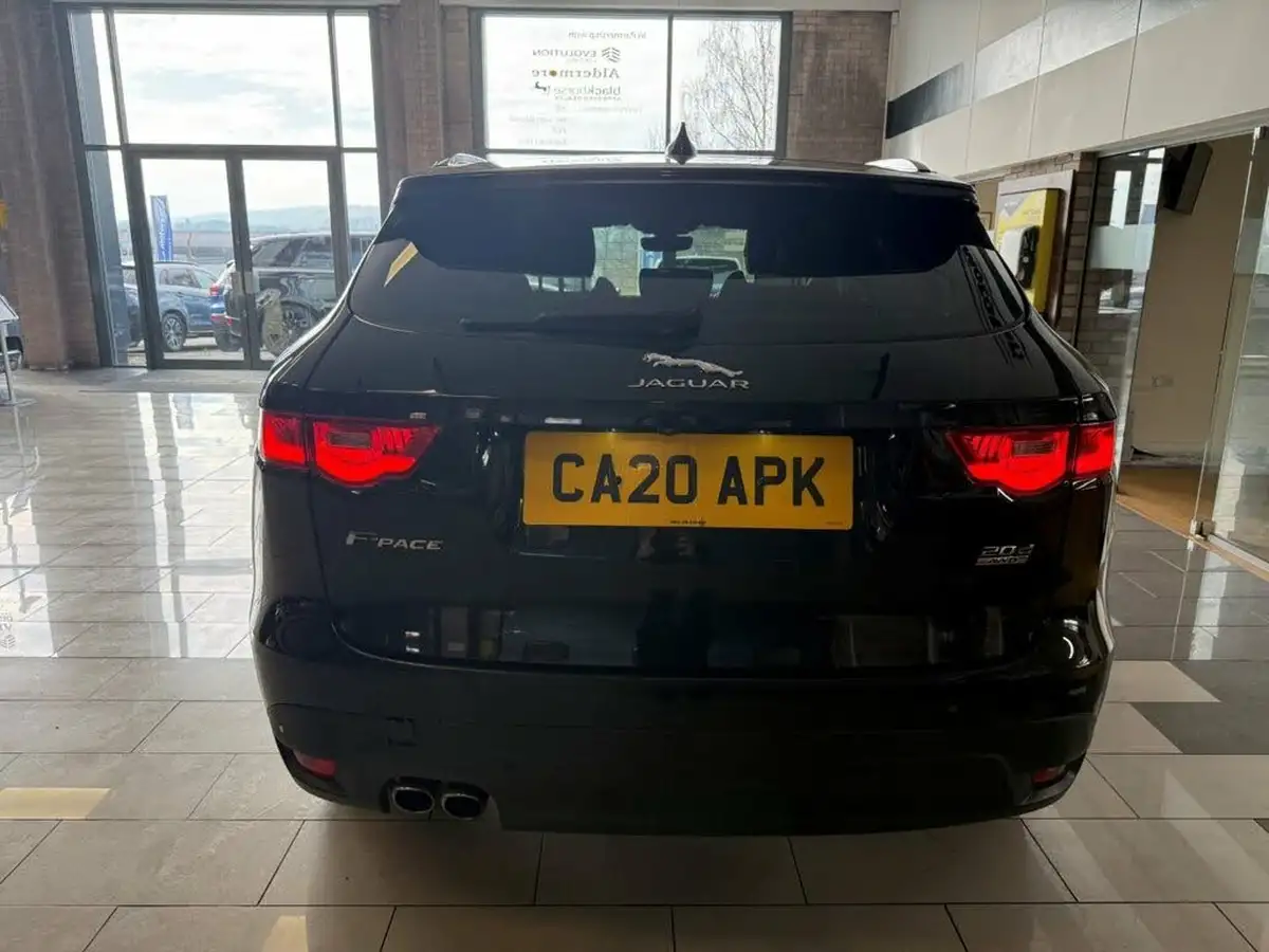 2020-jaguar-f-pace-20-i4d-chequered-flag-180ps-big-5