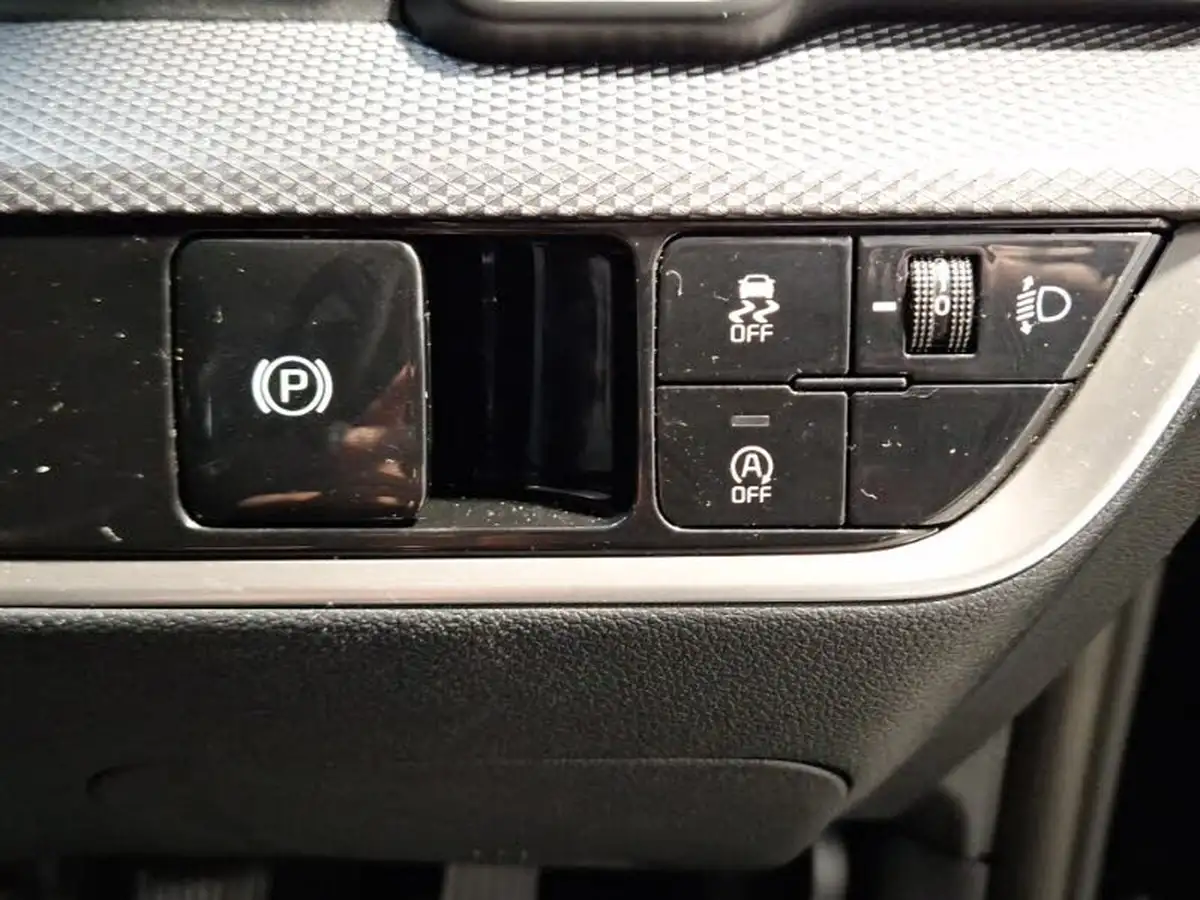 2023-kia-sportage-16-t-gdi-2-148bhp-big-18