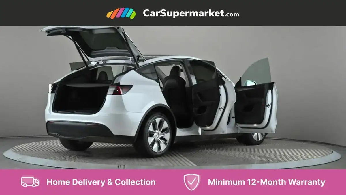 2022-tesla-model-y-e-long-range-big-11