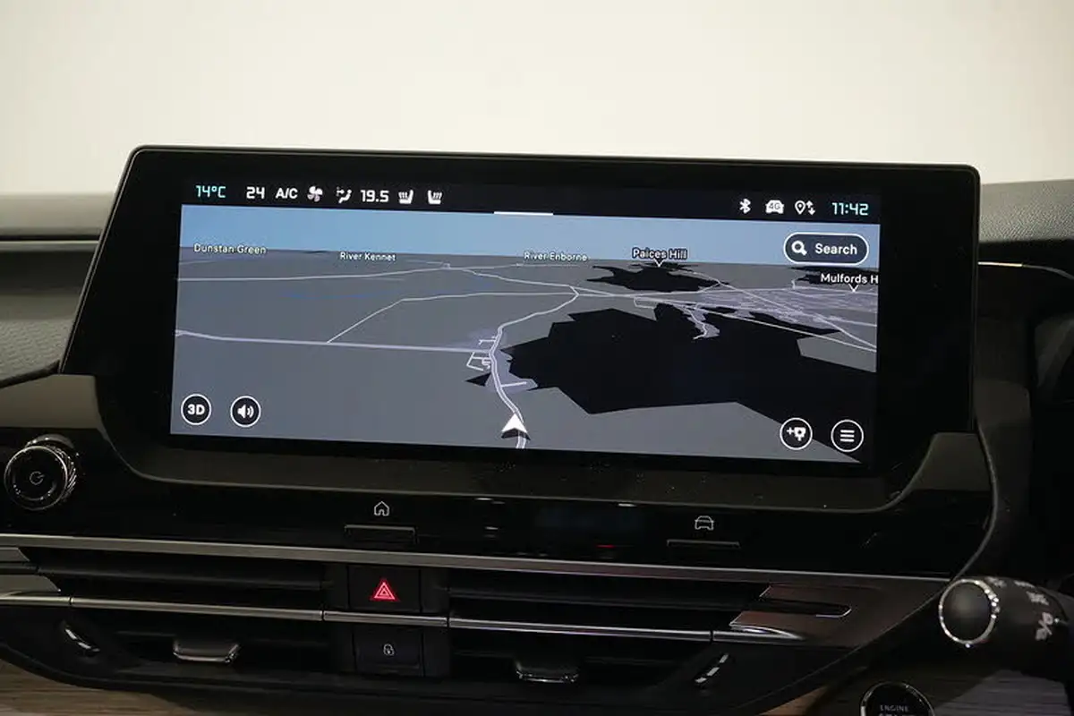 2024-citroen-c5-x-16-puretech-hypnos-big-38