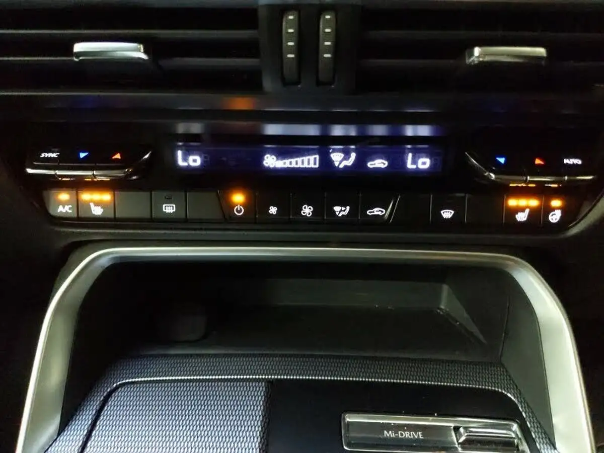2023-mazda-cx-60-25-e-skyactiv-exclusive-line-big-17