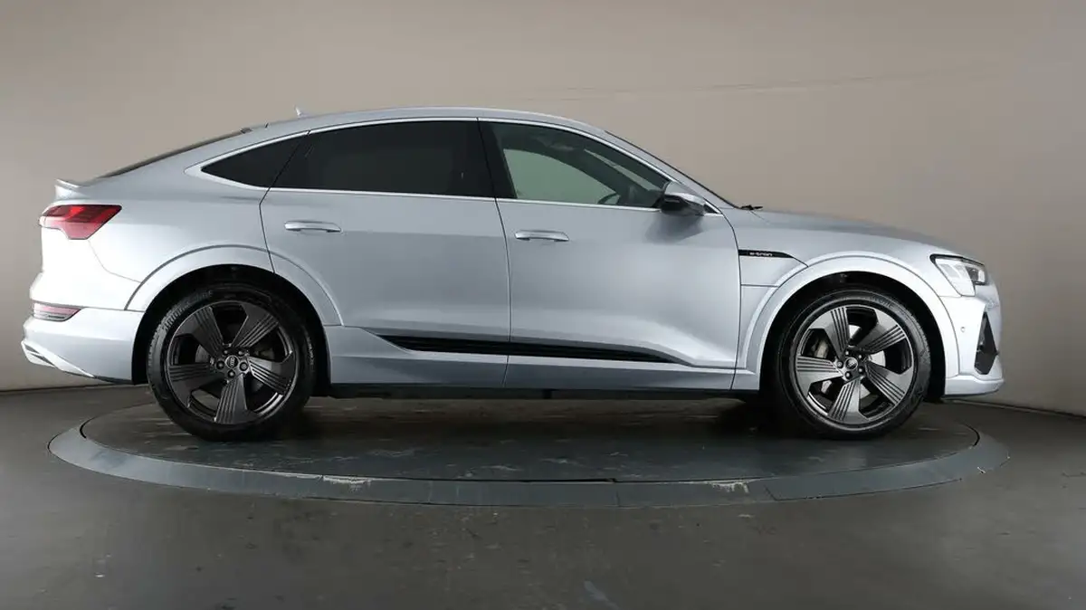 2021-audi-e-tron-55e-s-line-sportback-big-55
