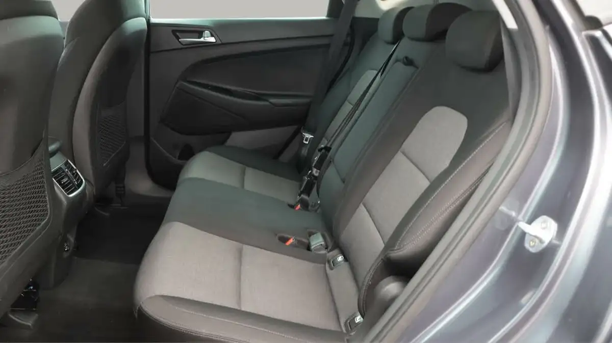 2020-hyundai-tucson-16crdi-se-nav-115ps-48-volt-hybrid-big-16