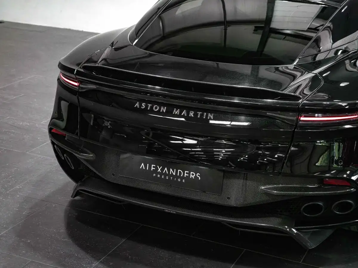 2020-aston-martin-dbs-52-v12-superleggera-big-31