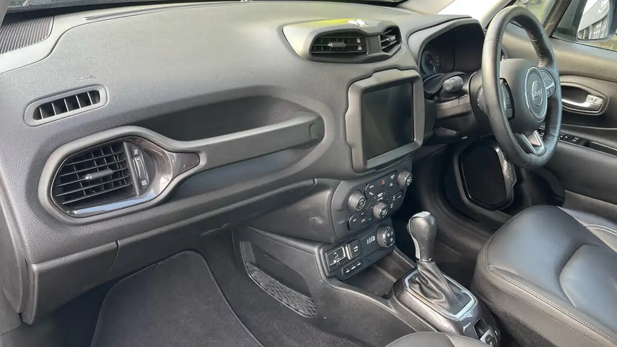 2021-jeep-renegade-13-gse-limited-phev-big-9