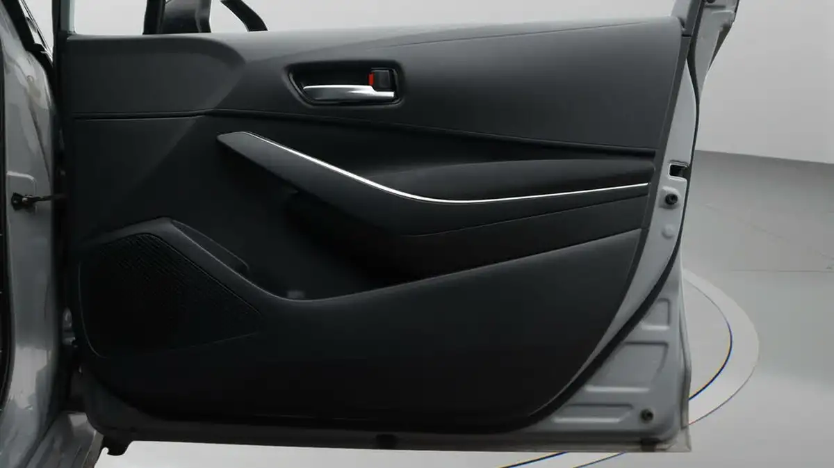 2022-toyota-corolla-18-vvt-i-icon-120bhp-trk-hatchback-5d-big-15