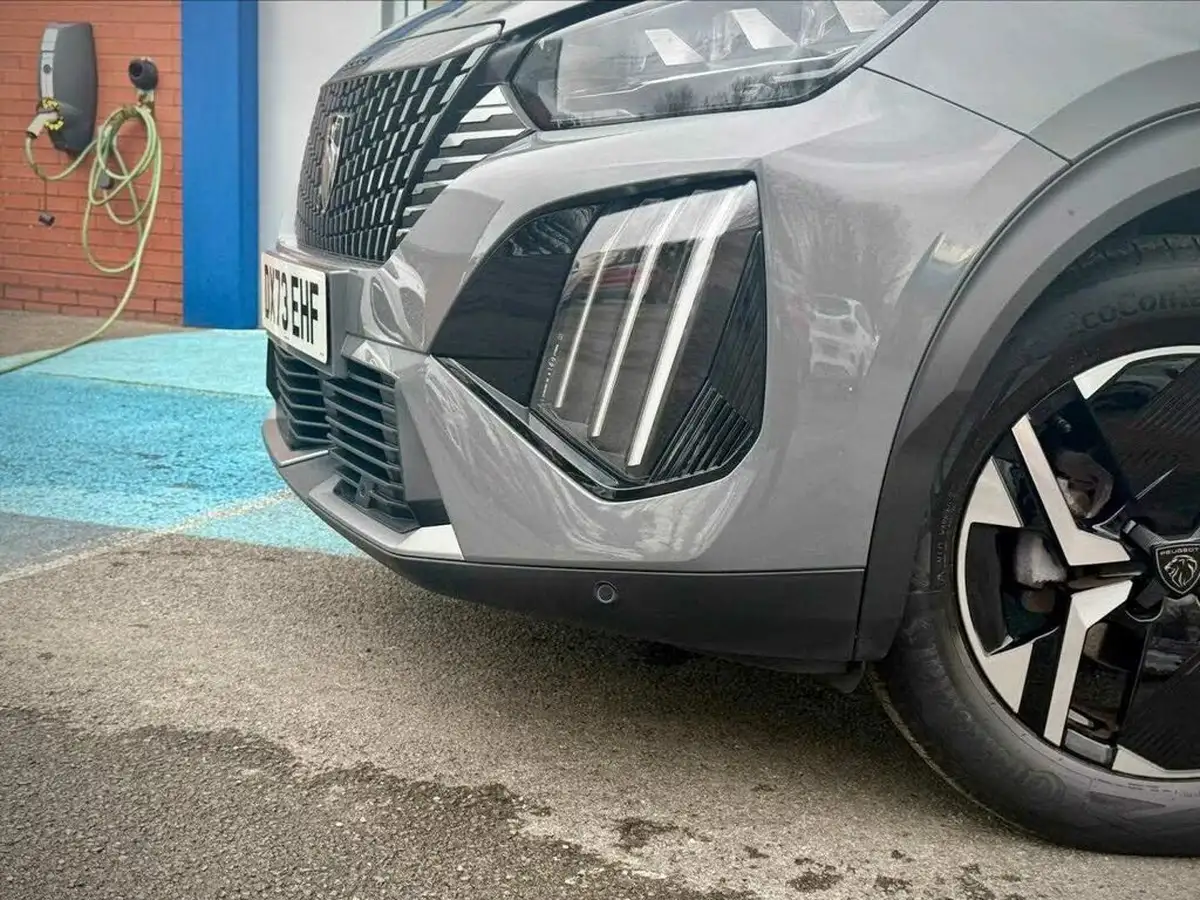 2024-peugeot-2008-suv-12-puretech-gt-130ps-eat8-big-5