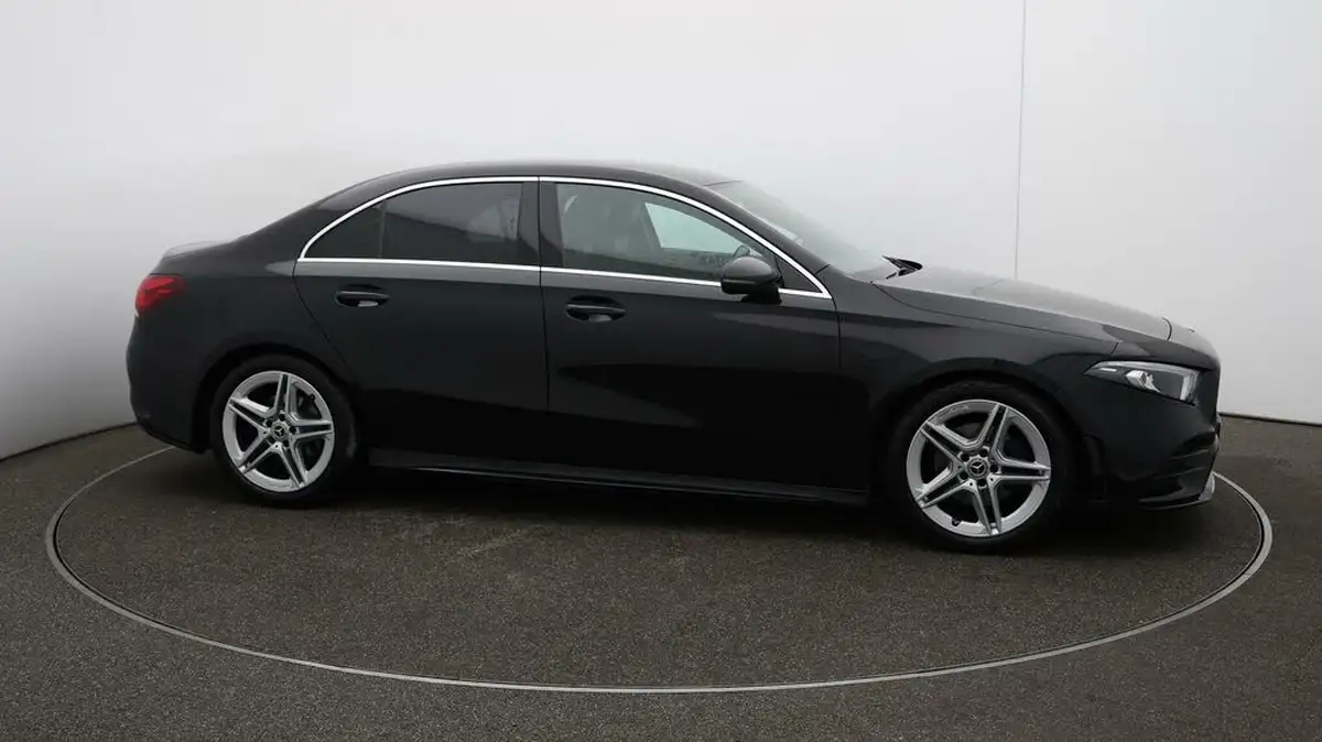 2020-mercedes-benz-a-class-13-a200-amg-line-saloon-4d-7g-dct-big-38
