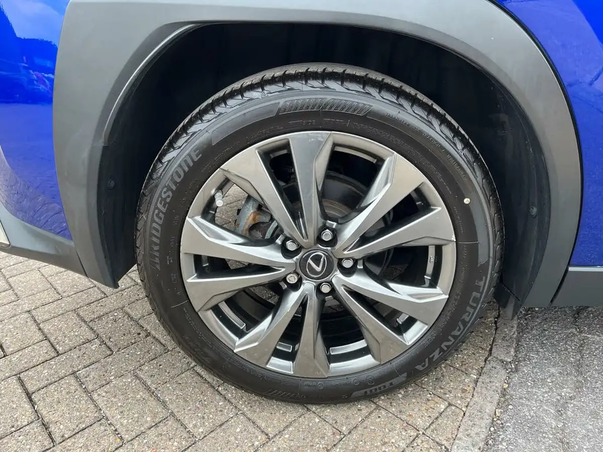 2019-lexus-ux-250h-20-f-sport-premium-plus-pack-big-8