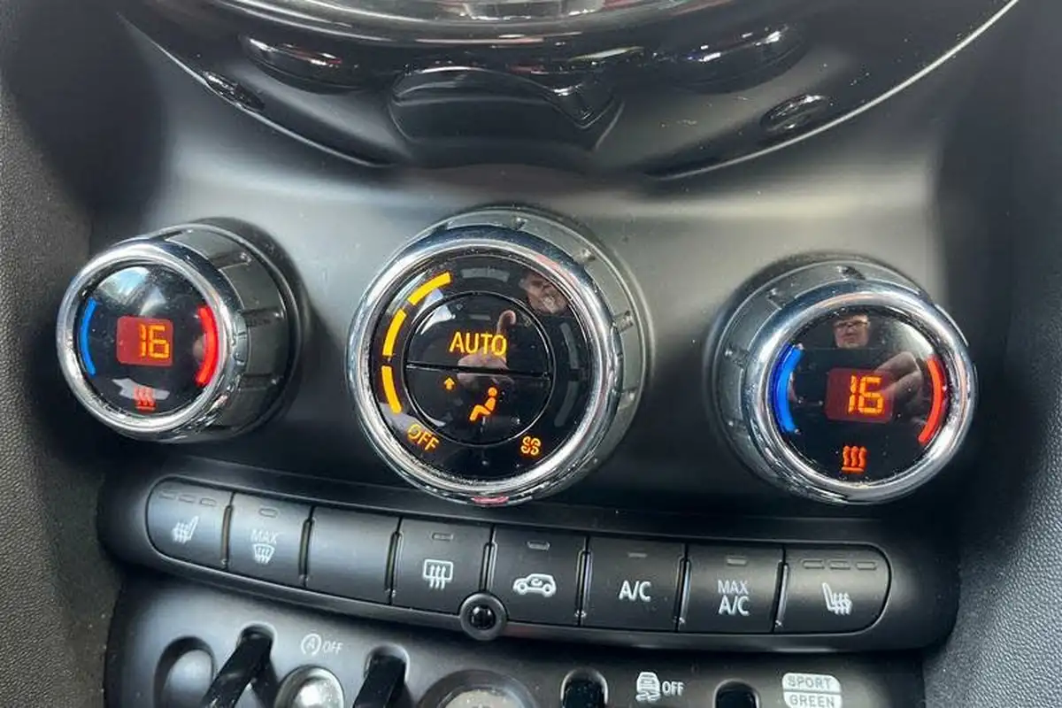 2024-mini-cooper-15-cooper-classic-premium-auto-hatchback-5d-auto-big-14