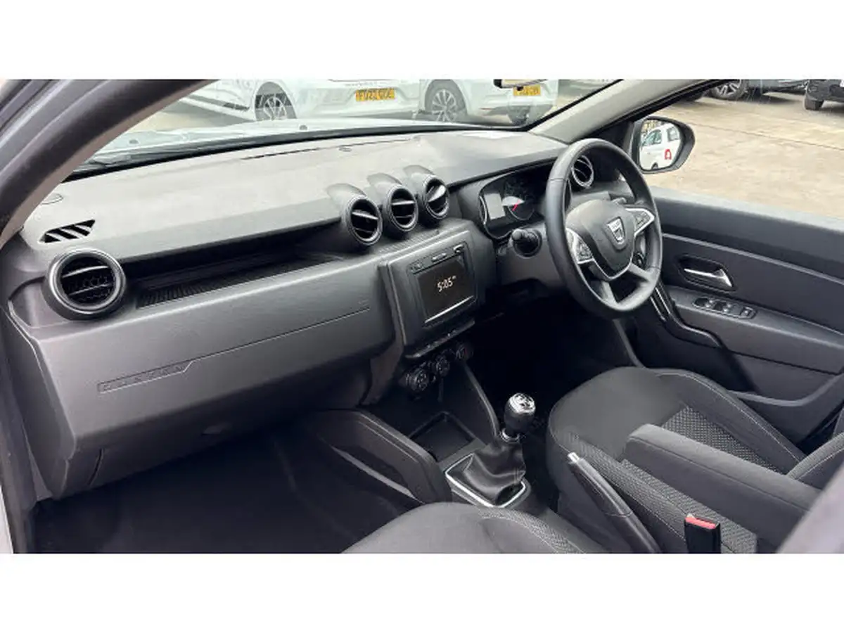 2021-dacia-duster-10-tce-comfort-100bhp-ss-station-wagon-5d-big-8