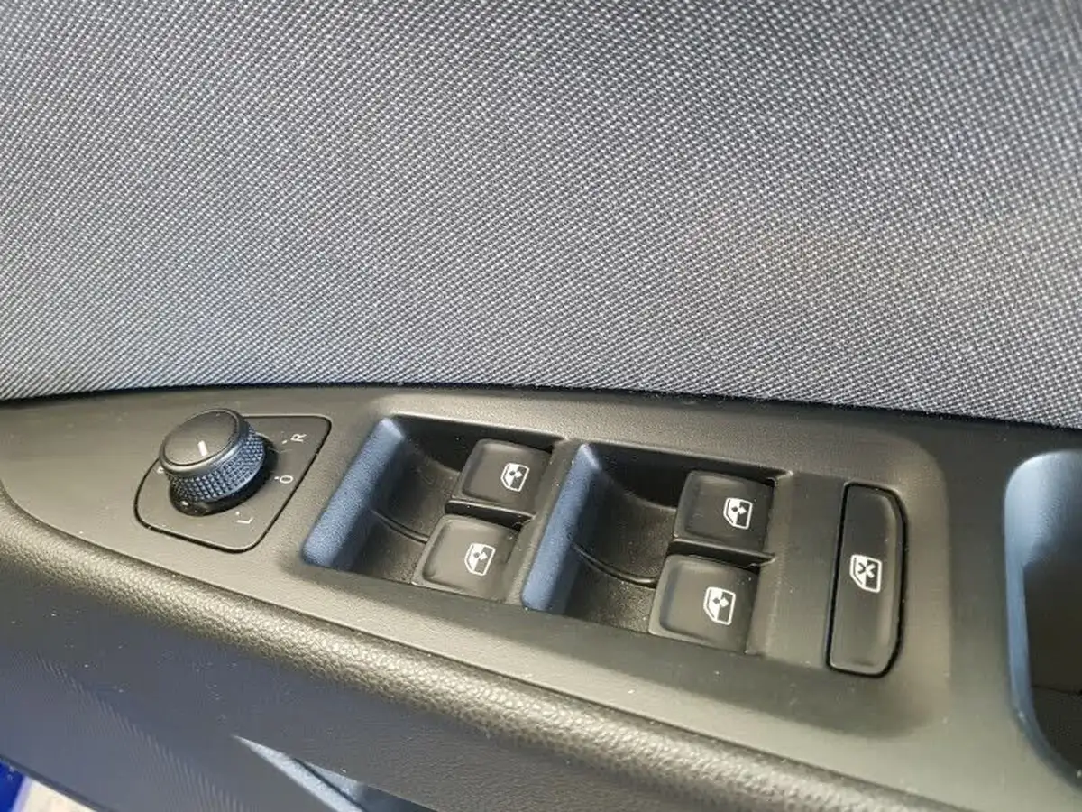 2019-seat-leon-20tdi-se-dynamic-hatchback-dsg-big-18