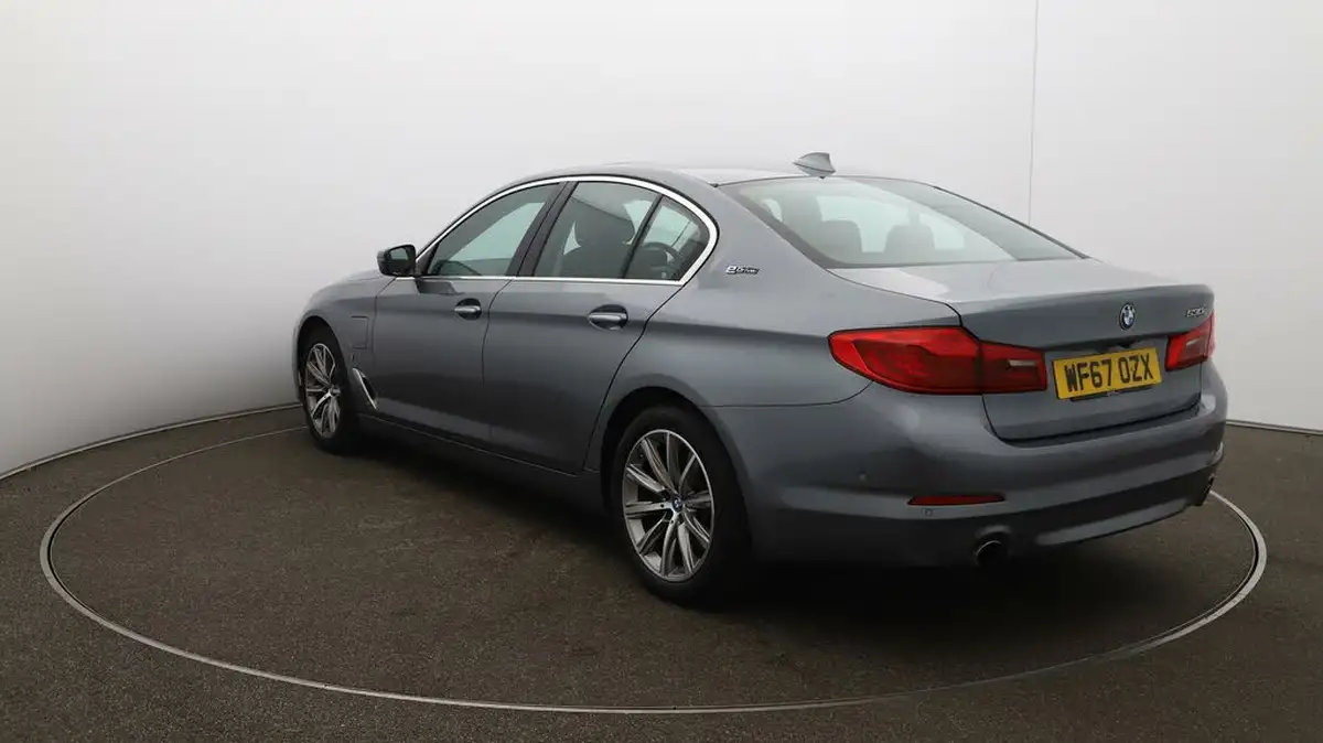 2017-bmw-5-series-20-530e-se-iperformance-big-55