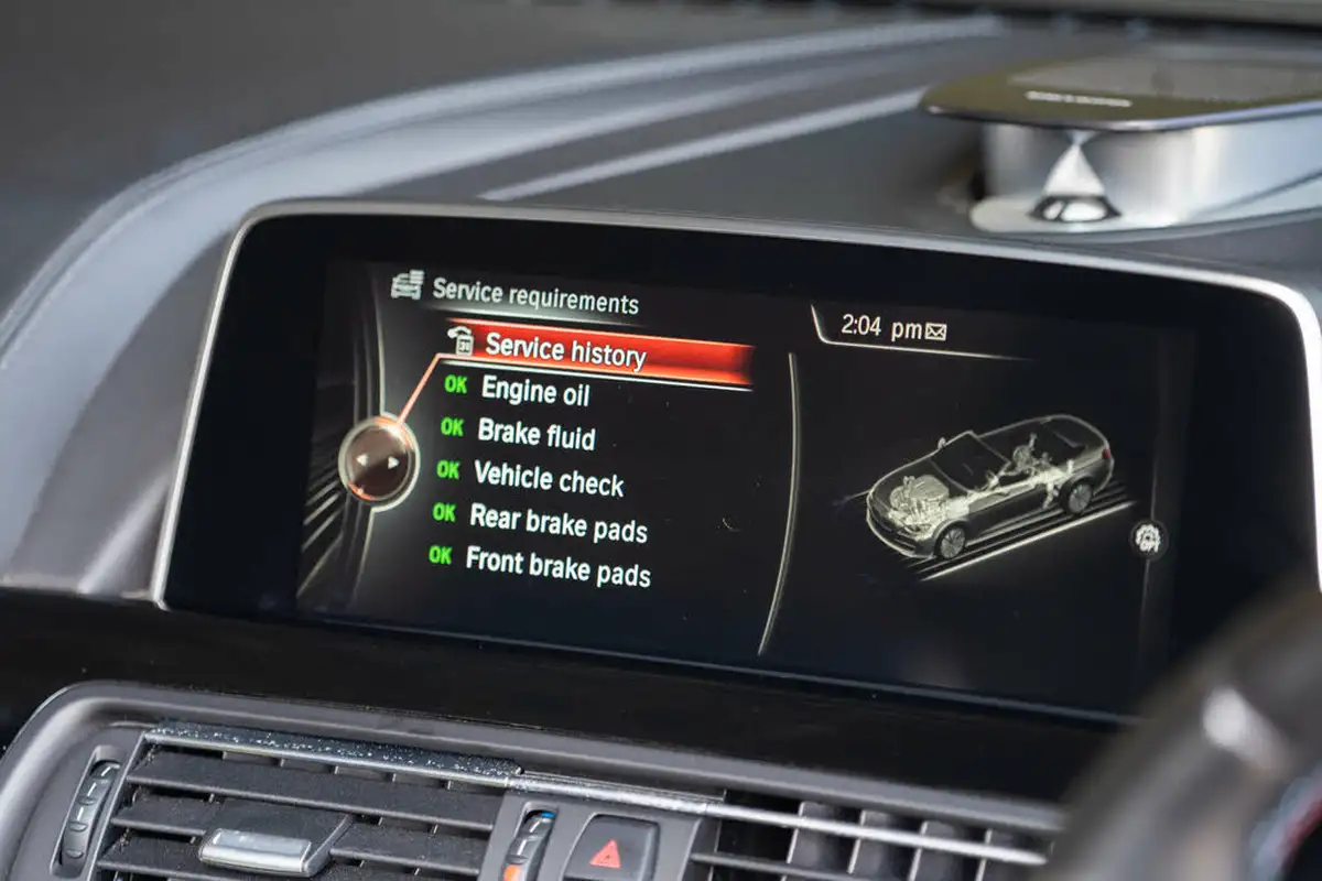 2015-bmw-6-series-44-m6-575bhp-convertible-2d-big-15
