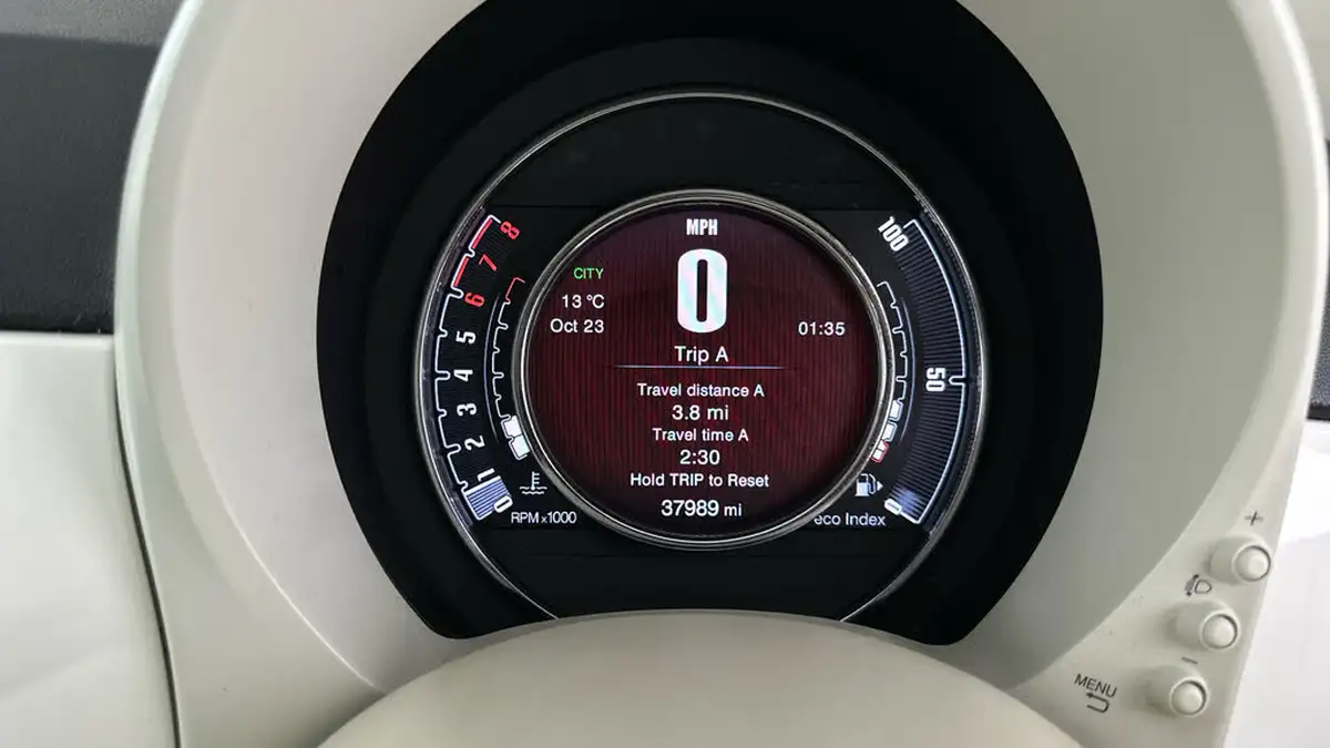 2018-fiat-500-12-lounge-big-12